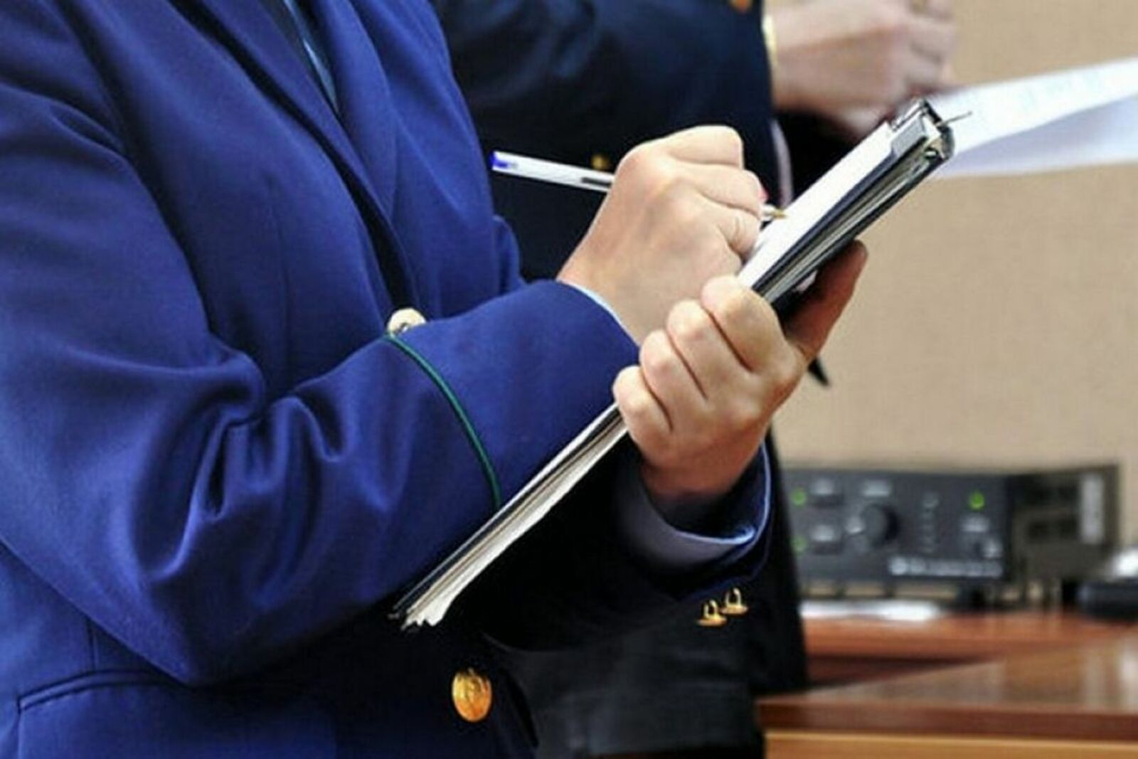 В Кяхтинский районный суд направлено уголовное дело о хищении социальных выплат, возбужденное на основании материалов прокурорской проверки.